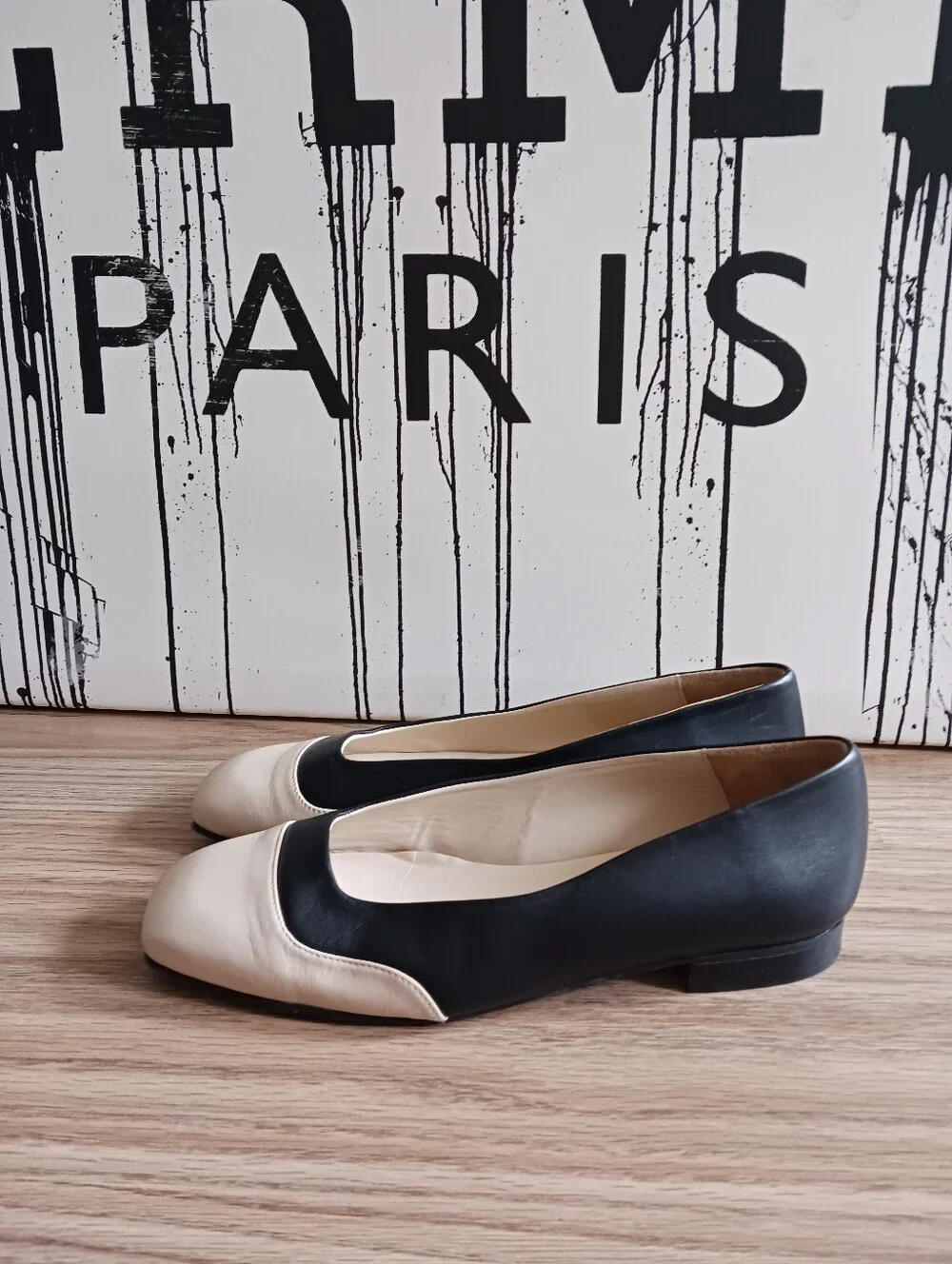 ALOHAS Classic Two-Tone Leather Ballet Flats - Black & Cream shoes Size 38